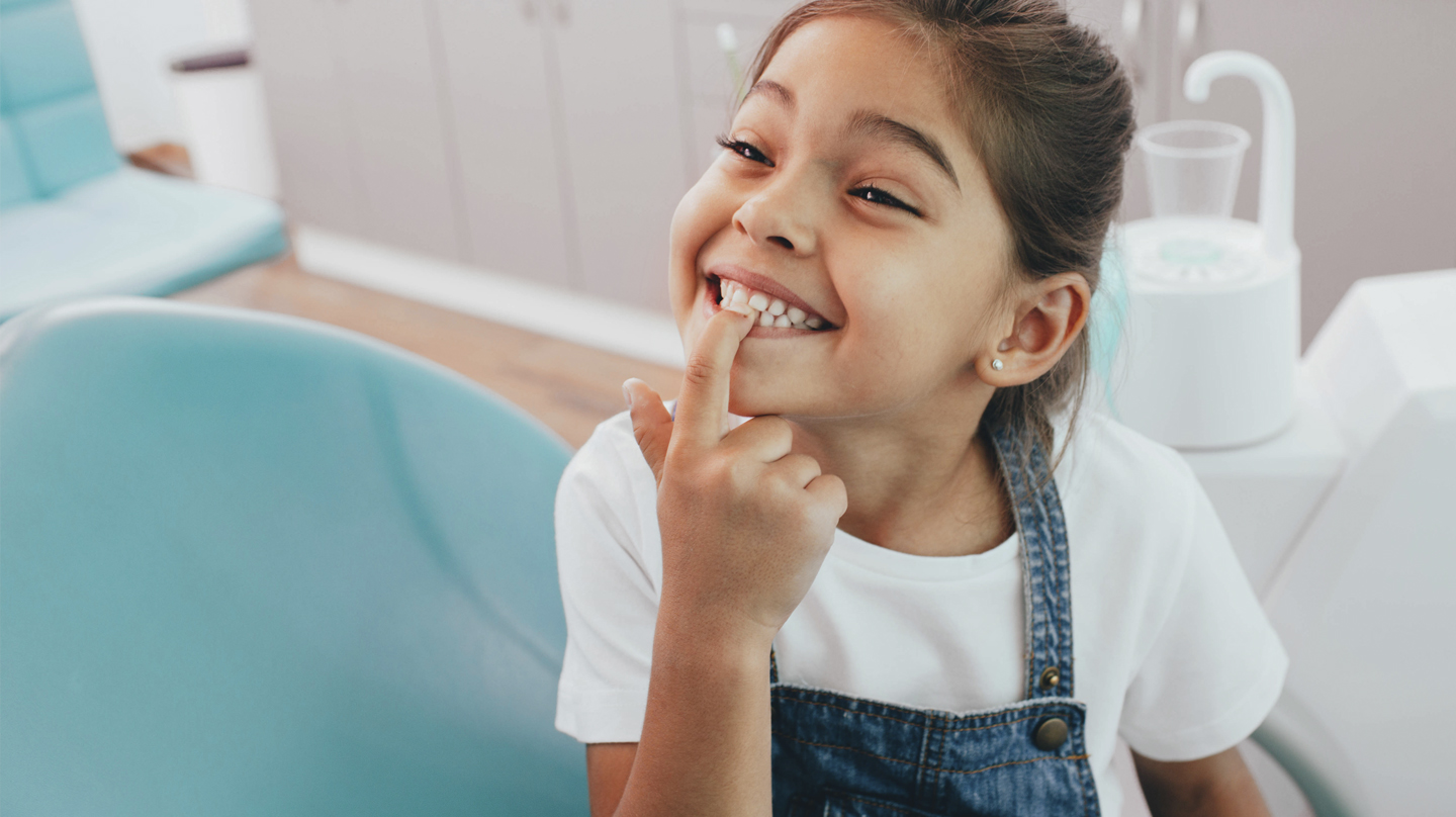 Richtig Zähne putzen bei Kindern Tipps & Anleitung Apotheke am